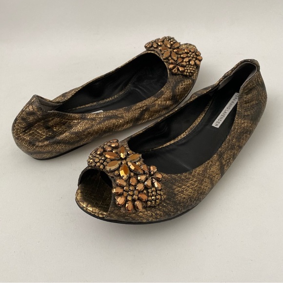 Vera Wang Lavender Animal Print Embellished Ballet Flat Shoes 8.5 M Peep Toe - Picture 15 of 16